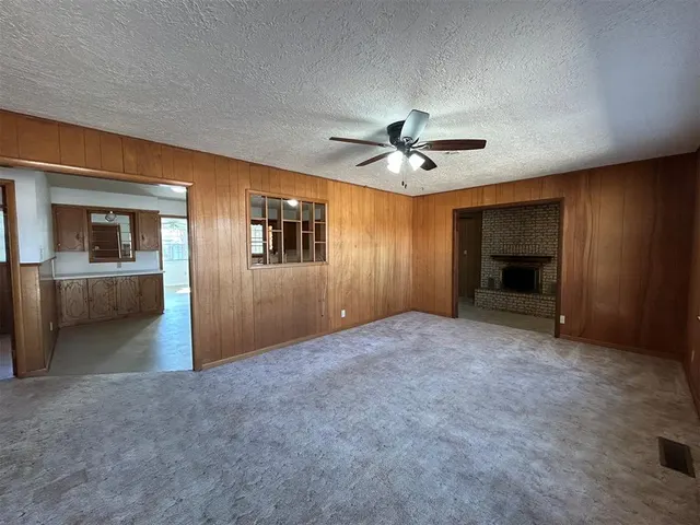 Photo 3 — 514 E Center Street, Lexington, OK 73051