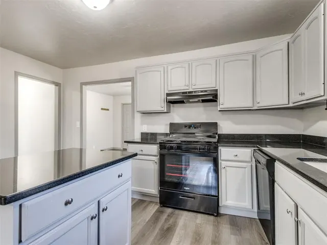 Photo 8 — 308 S Dogwood Street, Luther, OK 73054
