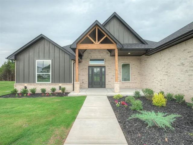 Photo 4 — 9329 Eliana Drive, Guthrie, OK 73004