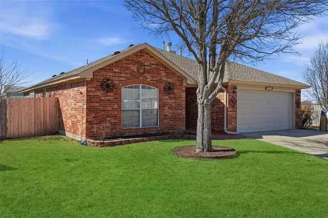 Photo 2 — 1404 Buena Vista Circle, Norman, OK 73071