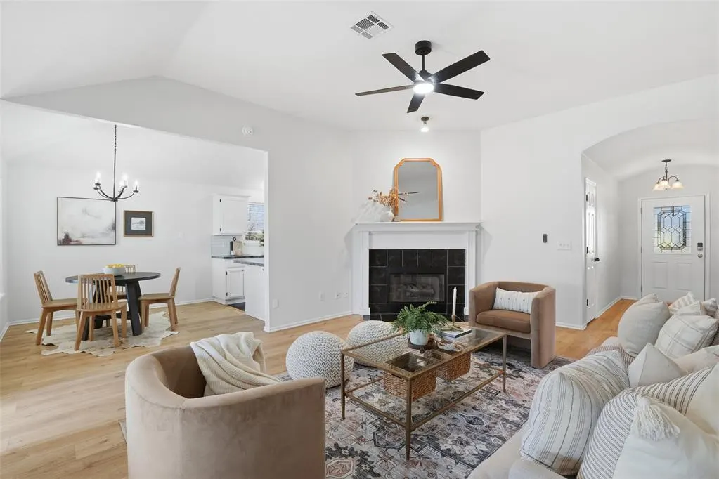 Photo 11 — 1404 Buena Vista Circle, Norman, OK 73071
