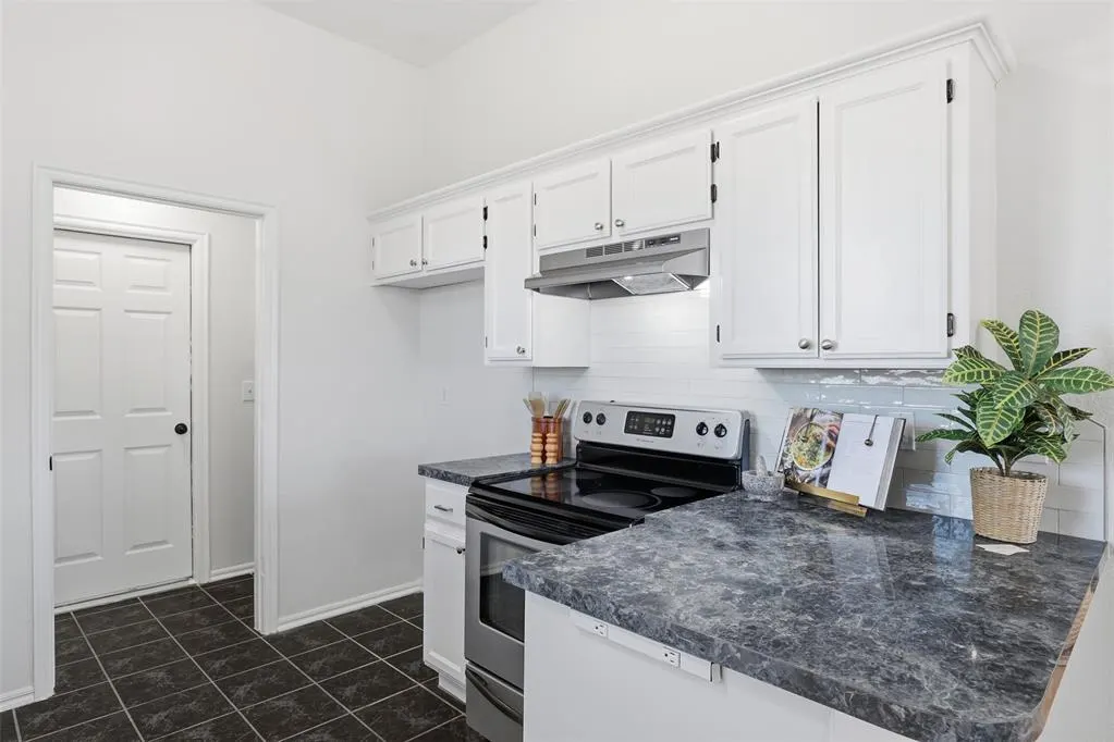 Photo 15 — 1404 Buena Vista Circle, Norman, OK 73071
