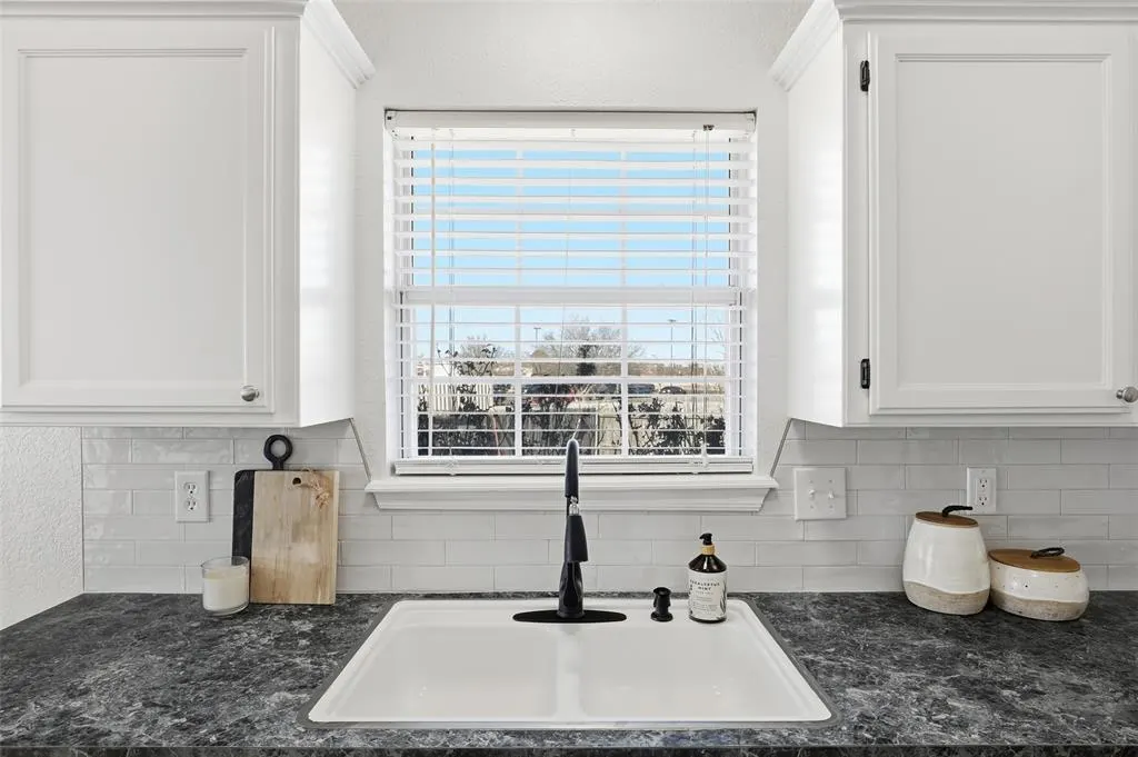 Photo 18 — 1404 Buena Vista Circle, Norman, OK 73071
