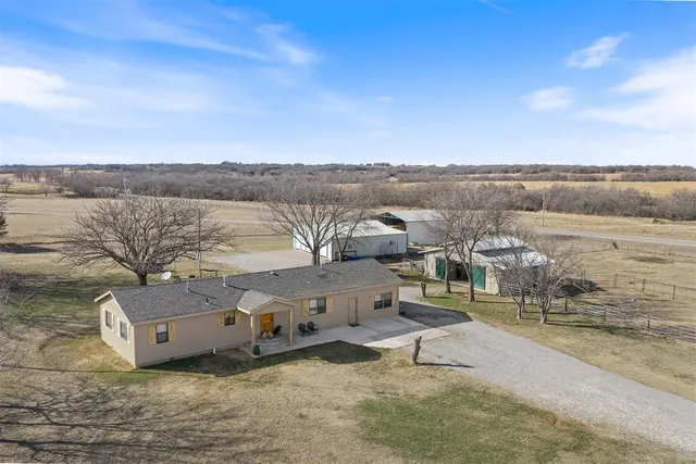 Front exterior — 24042 E N County Road 3330 Road, Wynnewood, OK 73098