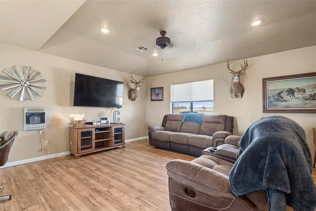Photo 5 — 24042 E N County Road 3330 Road, Wynnewood, OK 73098