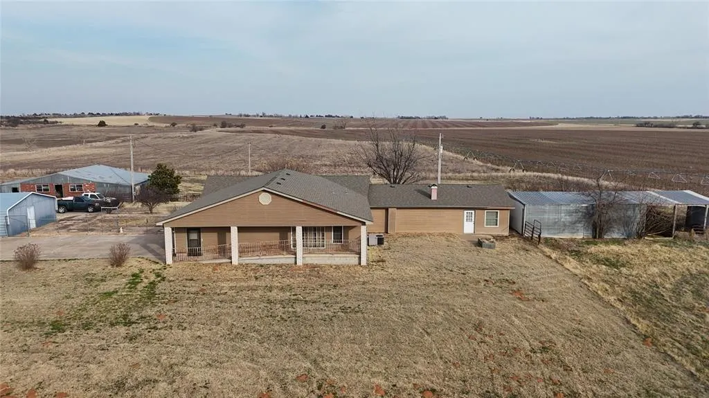 Photo 41 — 21133 County 2560 Street, Binger, OK 73009