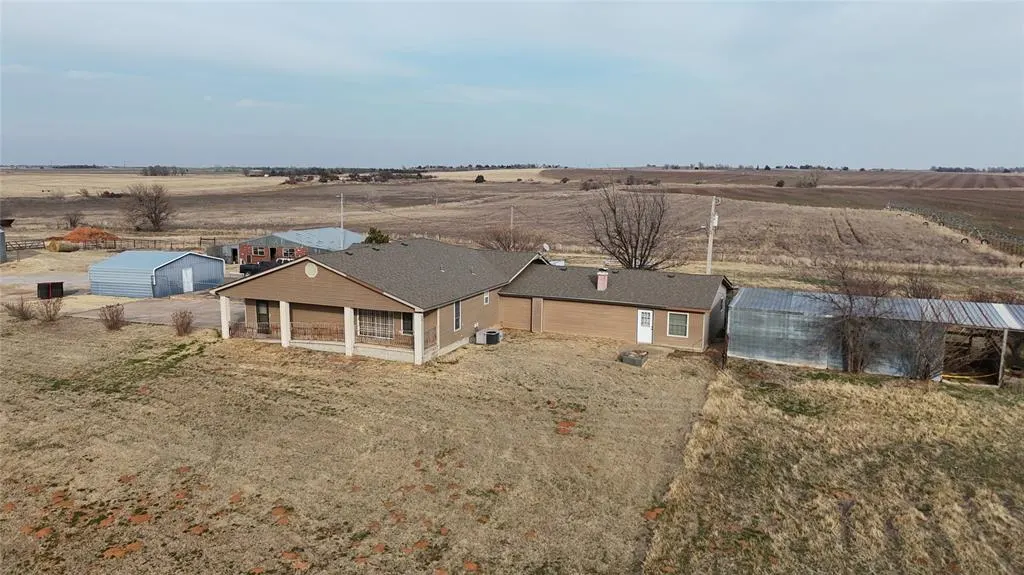 Photo 42 — 21133 County 2560 Street, Binger, OK 73009