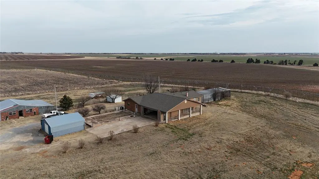 Photo 43 — 21133 County 2560 Street, Binger, OK 73009