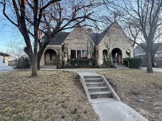 Sold home at 2320 NW 21st Street