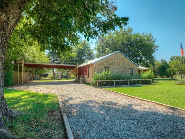 Photo 4 — 8816 NE 17th Street, Midwest City, OK 73141