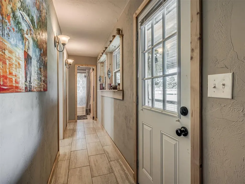 Photo 7 — 8816 NE 17th Street, Midwest City, OK 73141