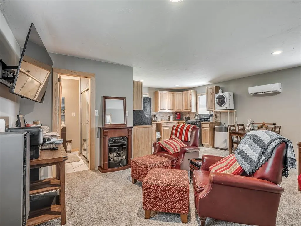 Photo 30 — 8816 NE 17th Street, Midwest City, OK 73141