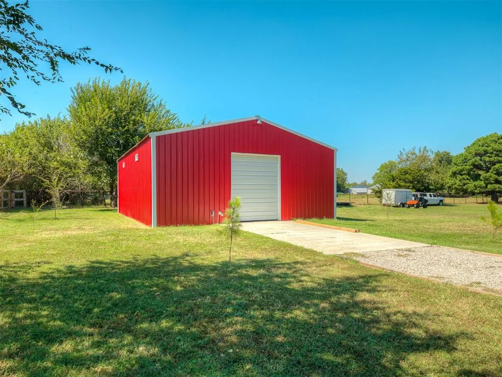 Photo 35 — 8816 NE 17th Street, Midwest City, OK 73141