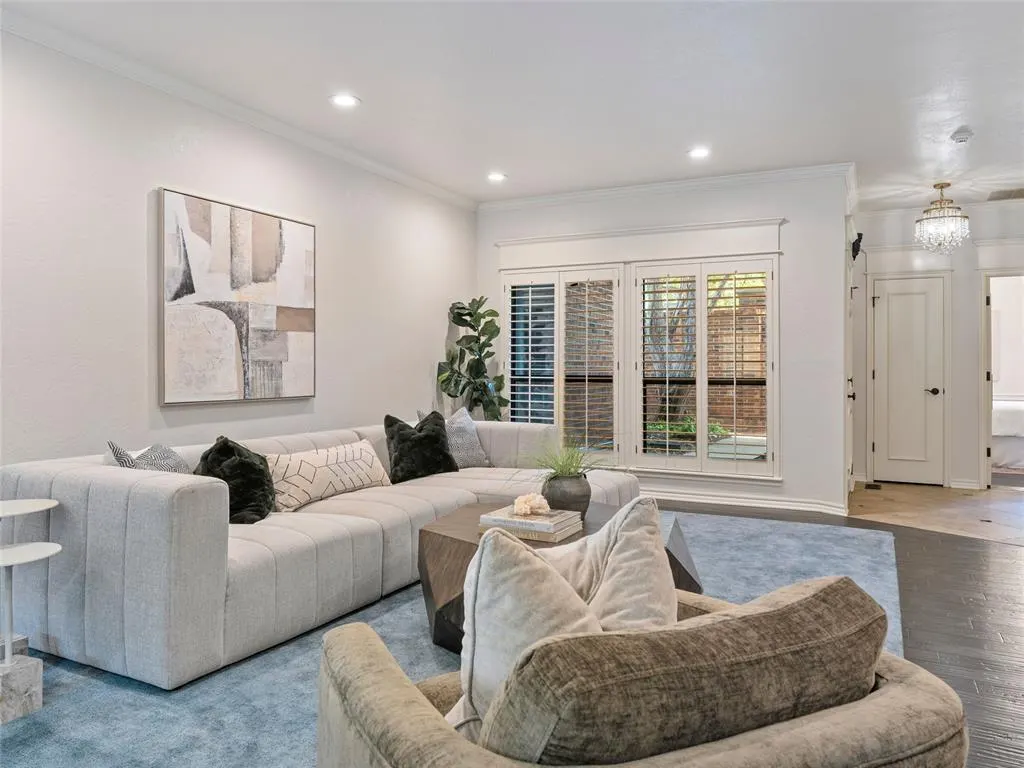 Photo 3 — 6208 Waterford Boulevard 112, Oklahoma City, OK 73118