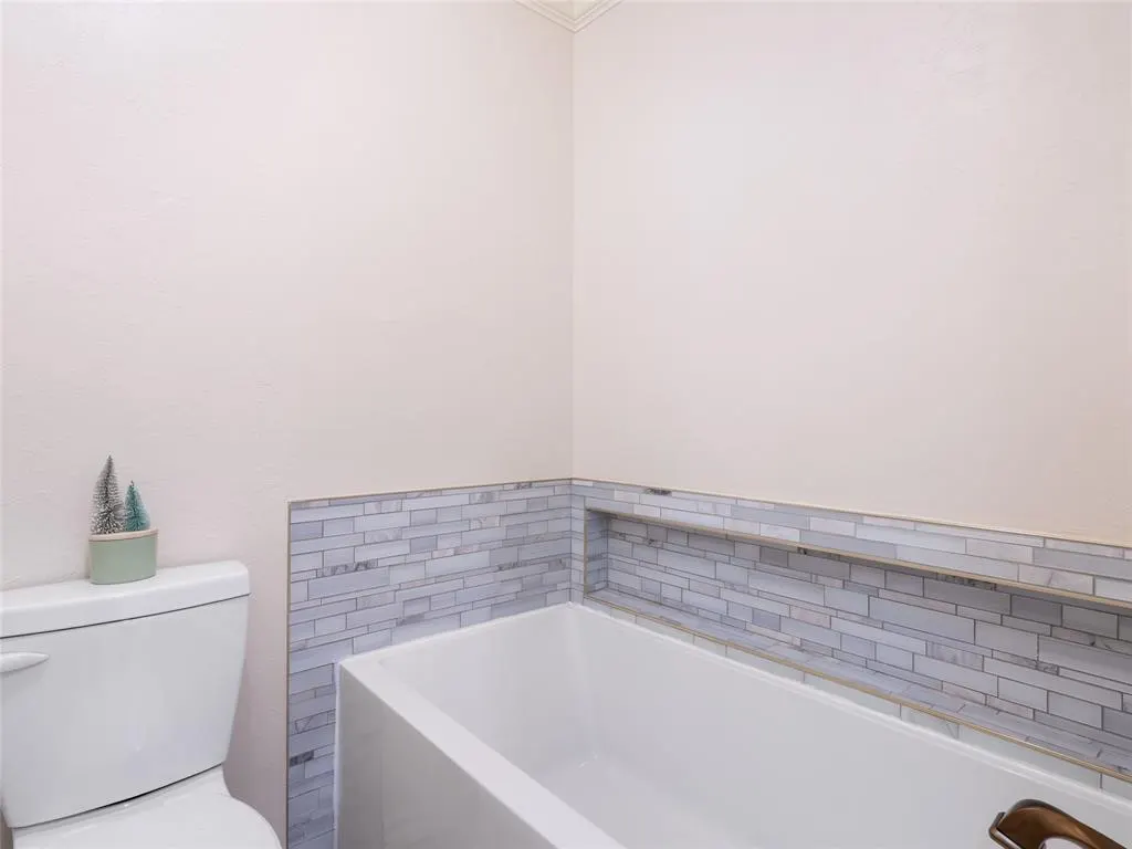 Photo 29 — 6208 Waterford Boulevard 112, Oklahoma City, OK 73118