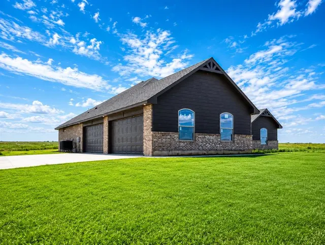 Photo 2 — 6674 N Hiwassee Road, Coyle, OK 73027