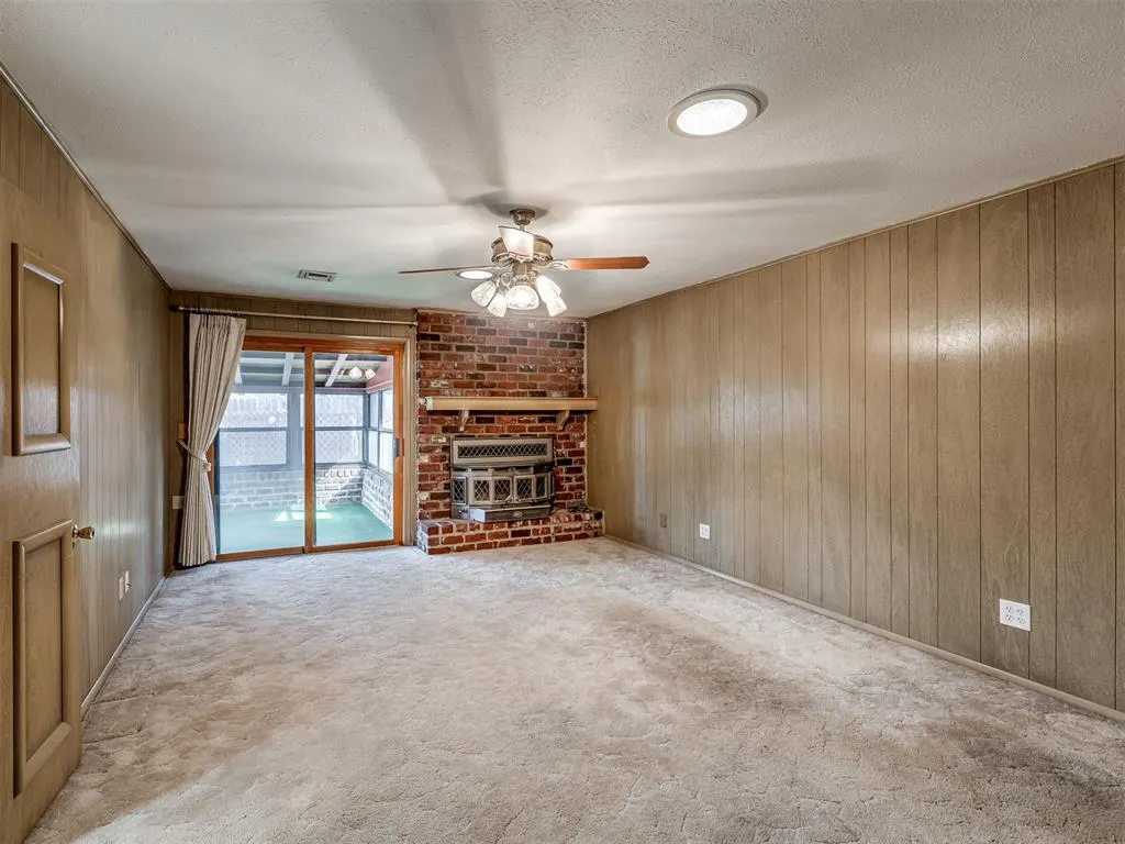 Photo 5 — 8333 NW 33rd Street, Bethany, OK 73008