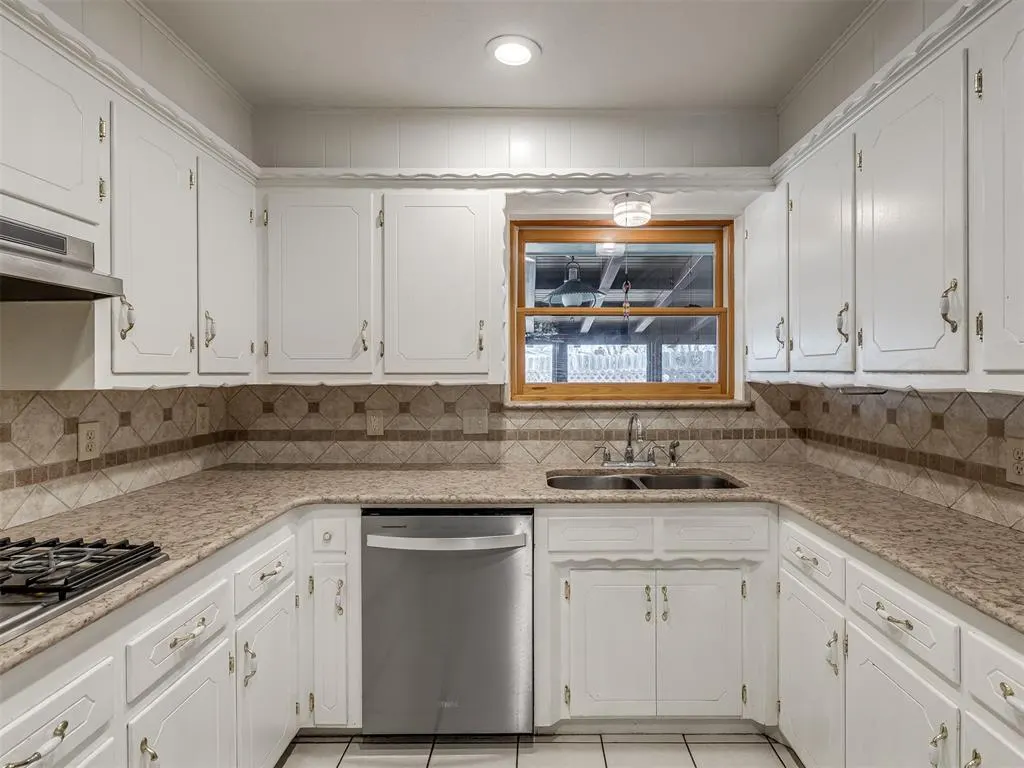Photo 13 — 8333 NW 33rd Street, Bethany, OK 73008