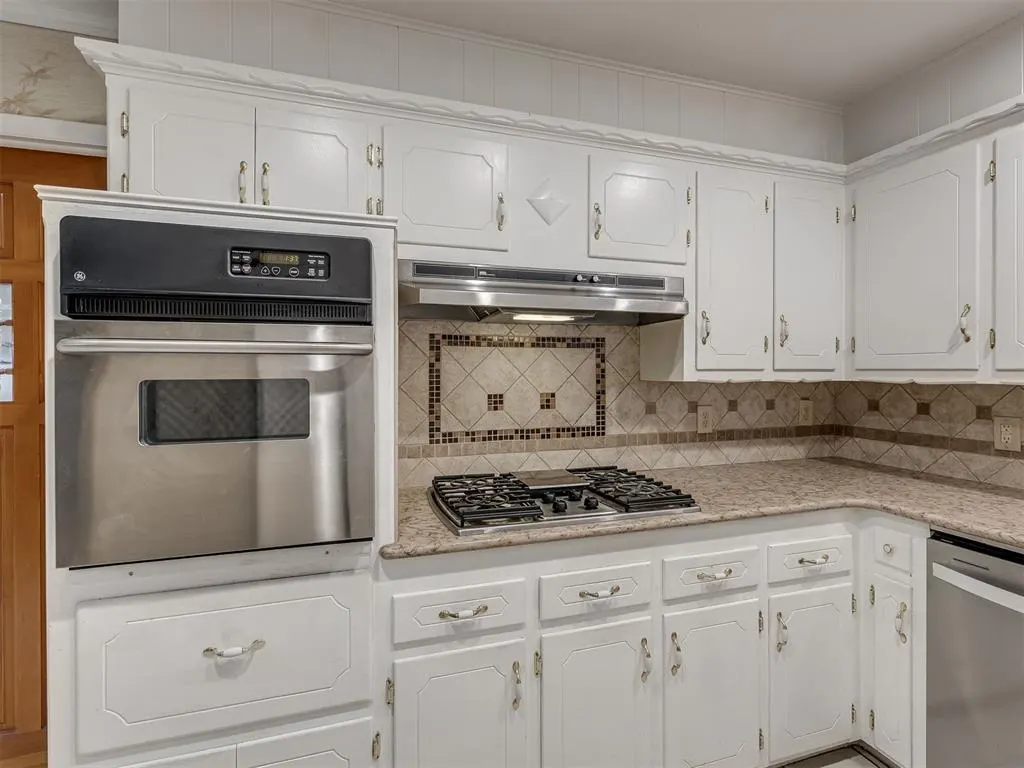Photo 14 — 8333 NW 33rd Street, Bethany, OK 73008
