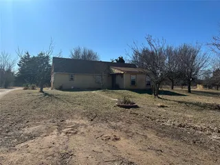 Sold home at 10001 S Post Road