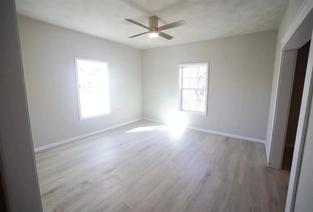Photo 19 — 320 E Avenue Avenue, Pauls Valley, OK 73075