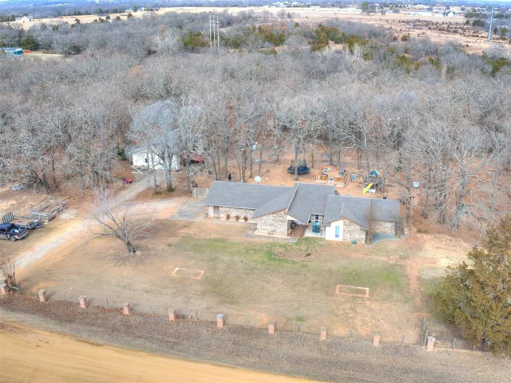 Photo 3 — 37876 Maudie Lane, Tecumseh, OK 74873