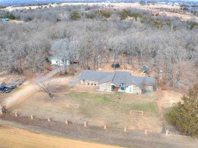 Photo 3 — 37876 Maudie Lane, Tecumseh, OK 74873
