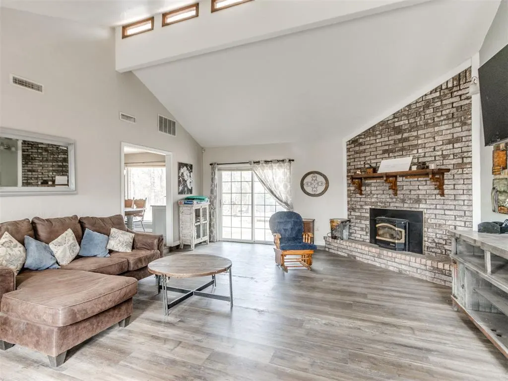 Photo 4 — 37876 Maudie Lane, Tecumseh, OK 74873