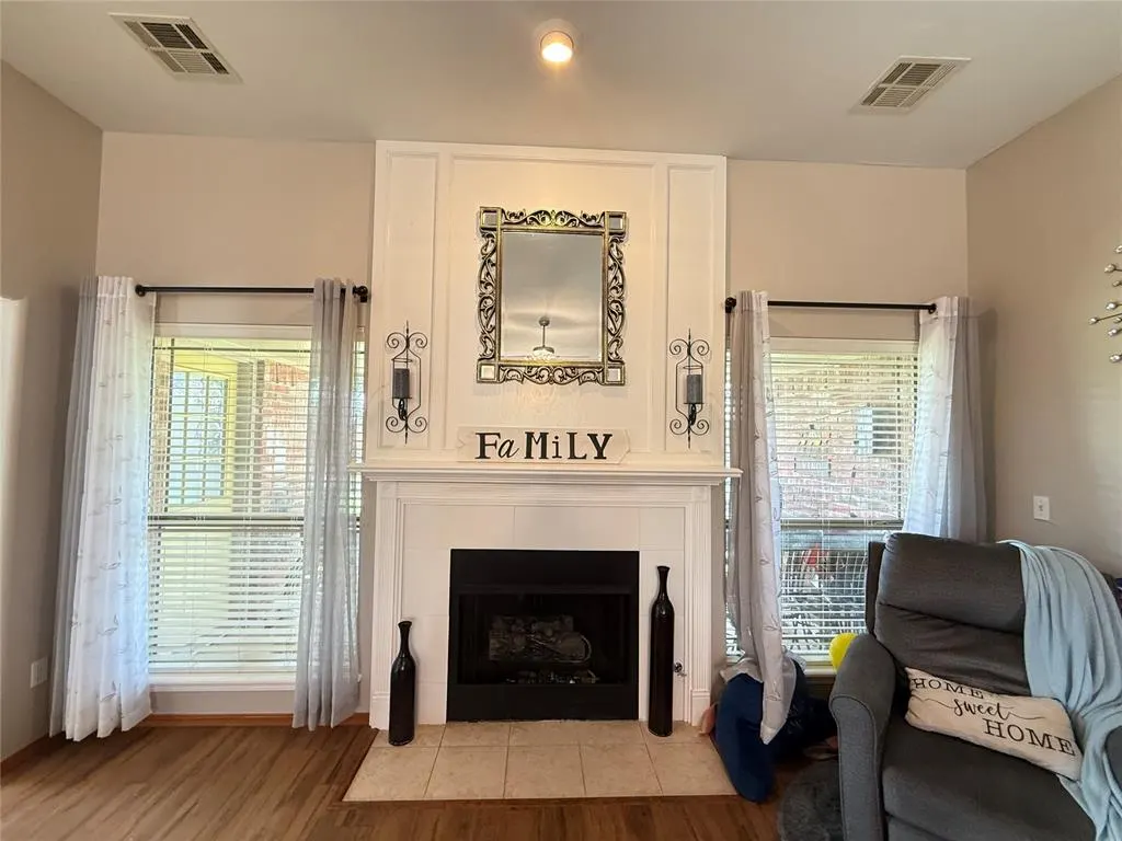 Photo 2 — 12127 SW 4th Street, Yukon, OK 73099