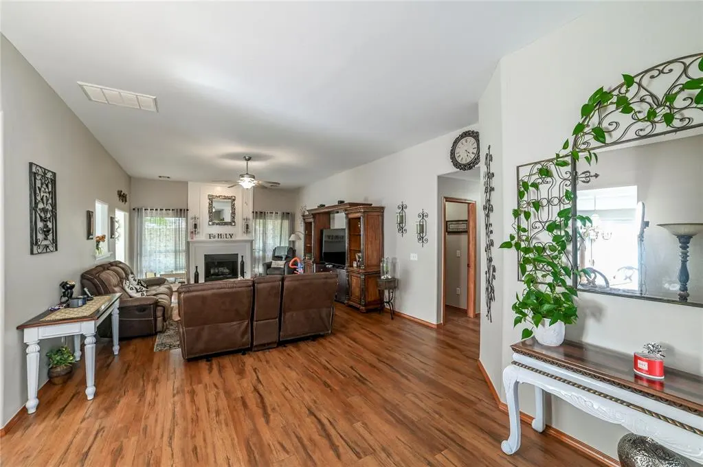 Photo 8 — 12127 SW 4th Street, Yukon, OK 73099