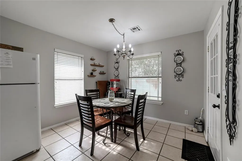 Photo 13 — 12127 SW 4th Street, Yukon, OK 73099