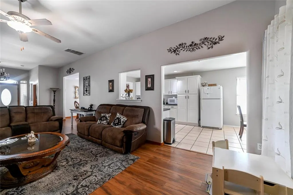 Photo 14 — 12127 SW 4th Street, Yukon, OK 73099
