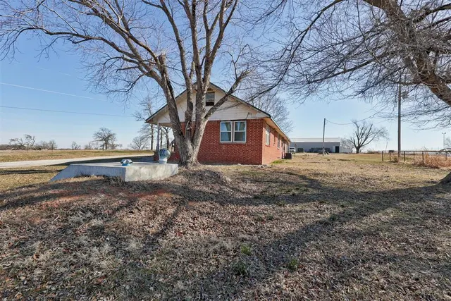 Photo 2 — 18501 Coker Road, Shawnee, OK 74801