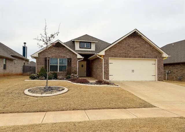 Photo 2 — 4201 Palmetto Trail, Oklahoma City, OK 73179