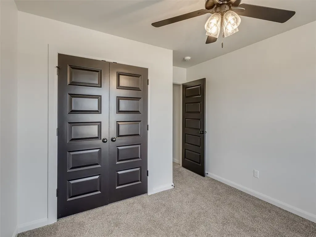 Photo 25 — 2004 W Flintlock Way, Mustang, OK 73064