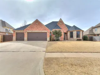 Sold home at 9704 SW 34th Street