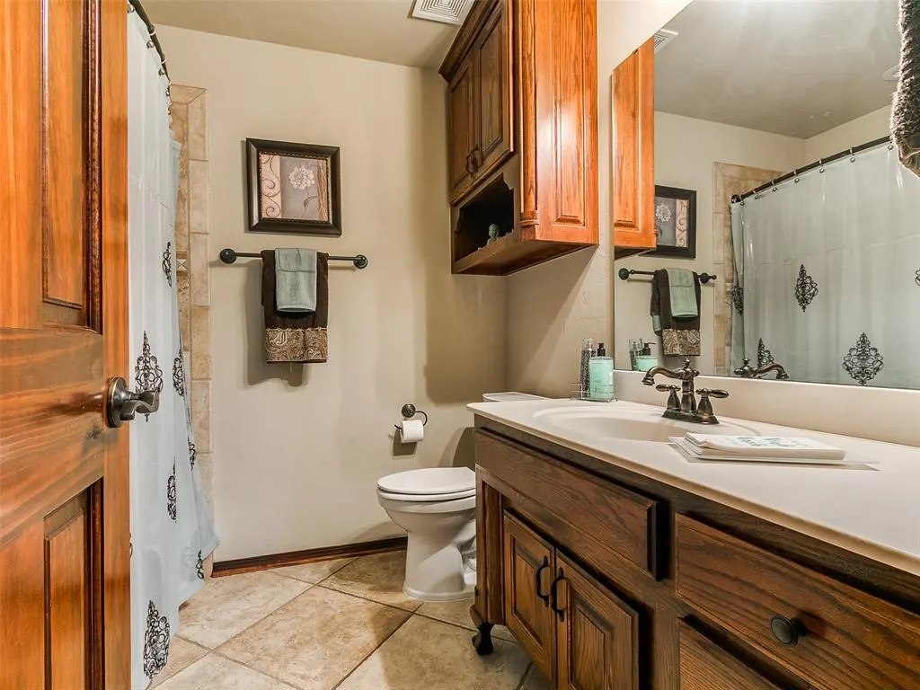 Photo 33 — 9704 SW 34th Street, Oklahoma City, OK 73179