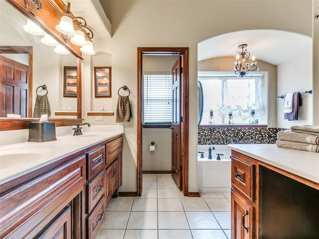 Photo 47 — 9704 SW 34th Street, Oklahoma City, OK 73179
