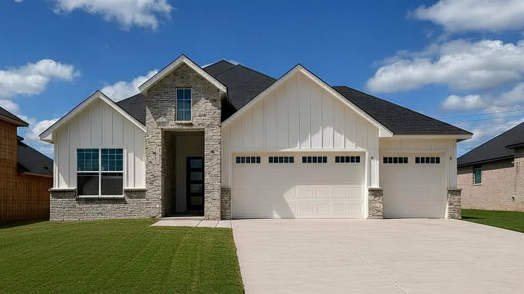 Front exterior — 8817 Hidden Meadow Drive, Edmond, OK 73007