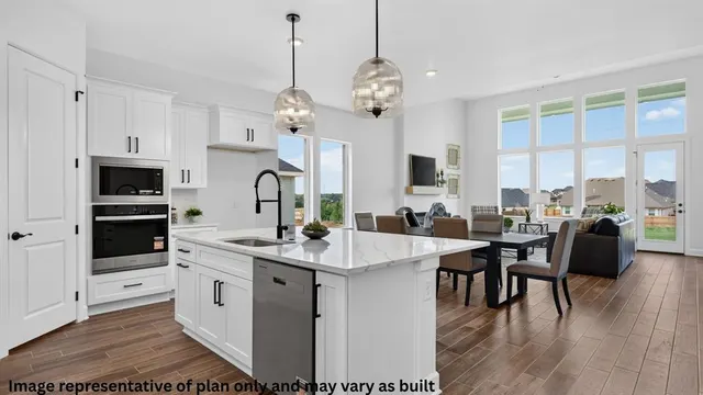 Photo 2 — 8817 Hidden Meadow Drive, Edmond, OK 73007