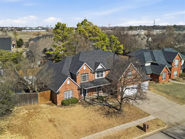 Front exterior — 3305 Riverwalk Drive, Norman, OK 73072