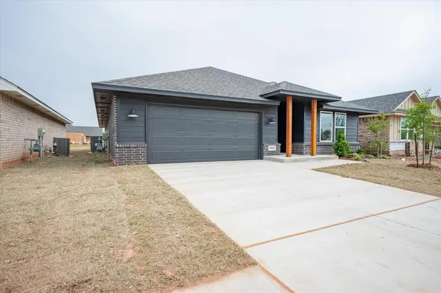 Photo 2 — 10645 SW 18th Street, Yukon, OK 73099