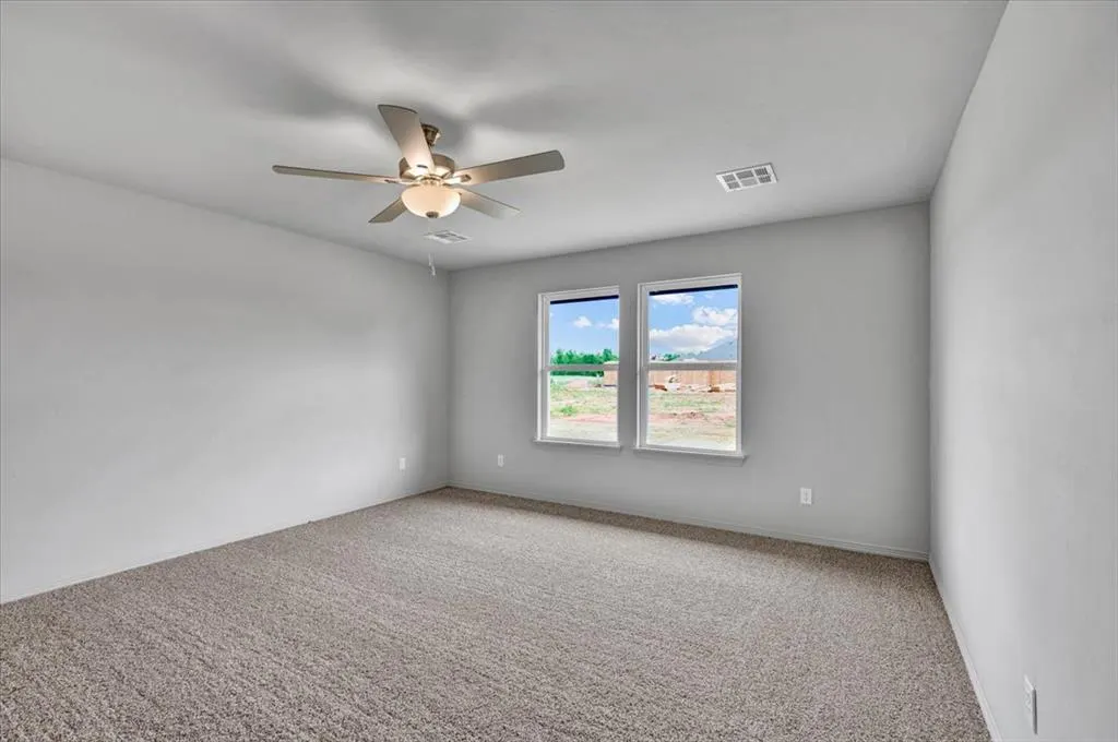Photo 20 — 10645 SW 18th Street, Yukon, OK 73099