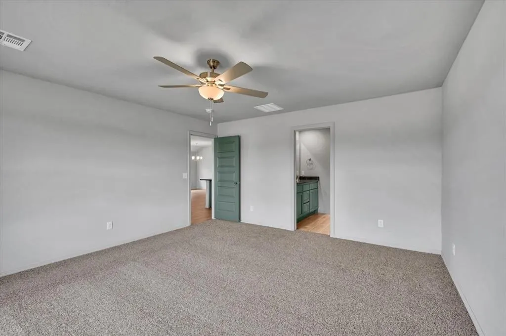 Photo 21 — 10645 SW 18th Street, Yukon, OK 73099