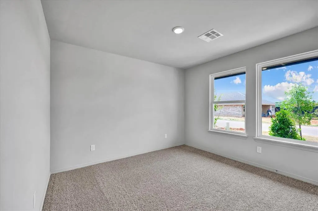 Photo 28 — 10645 SW 18th Street, Yukon, OK 73099