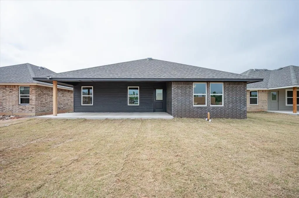 Photo 38 — 10645 SW 18th Street, Yukon, OK 73099