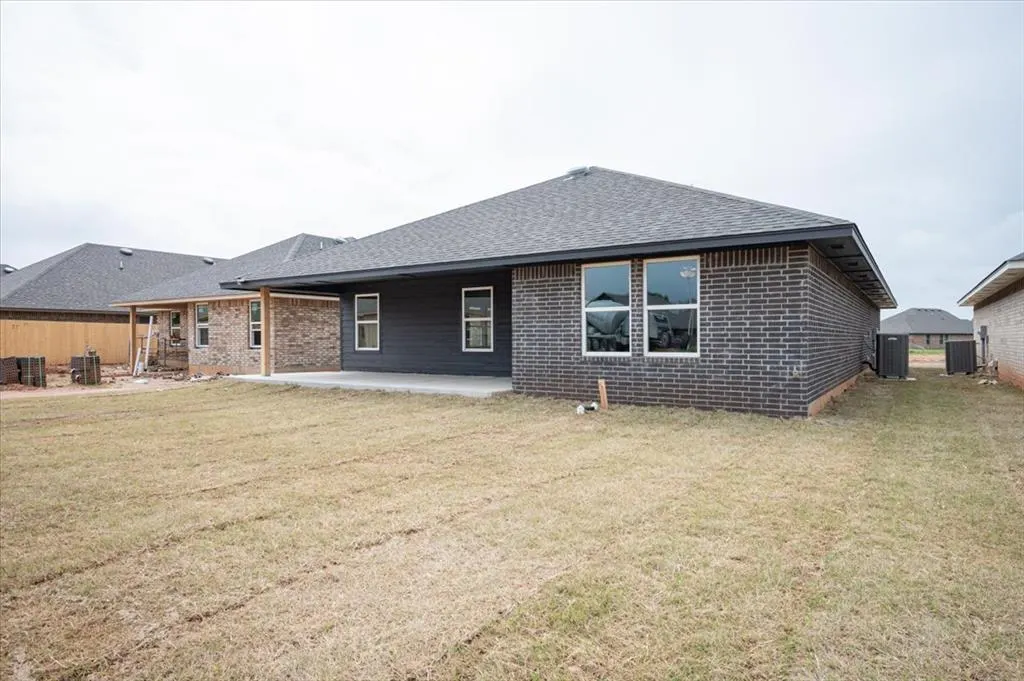 Photo 39 — 10645 SW 18th Street, Yukon, OK 73099