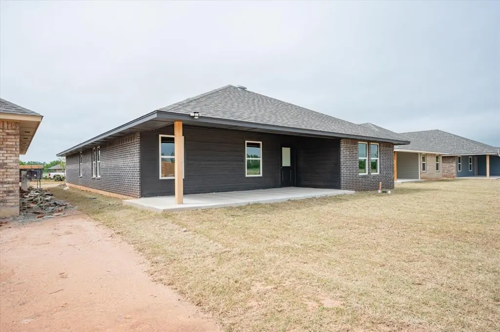 Photo 40 — 10645 SW 18th Street, Yukon, OK 73099