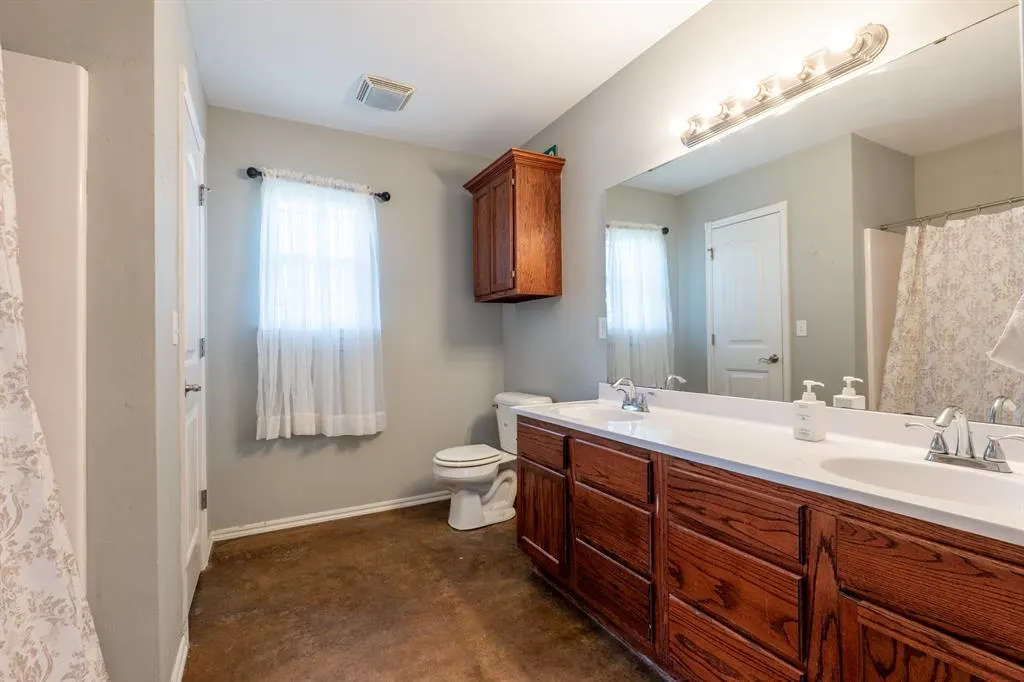 Photo 18 — 41200 Cottage Drive, Shawnee, OK 74804