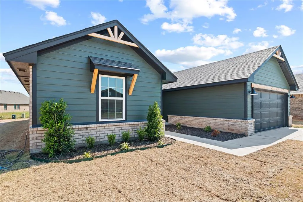 Photo 3 — 10648 SW 18th Street, Yukon, OK 73099